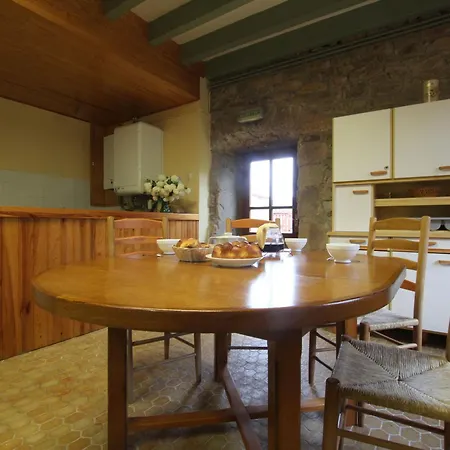 5 Pers. A Saint-vert: Nature, Calme, Proche Rivieres Et Sites Touristiques - Fr-1-582-223 * Saint-Vert