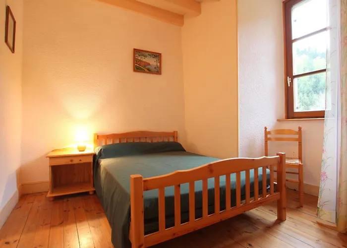 5 Pers. A Saint-vert: Nature, Calme, Proche Rivieres Et Sites Touristiques - Fr-1-582-223 Дом отдыха Saint-Vert