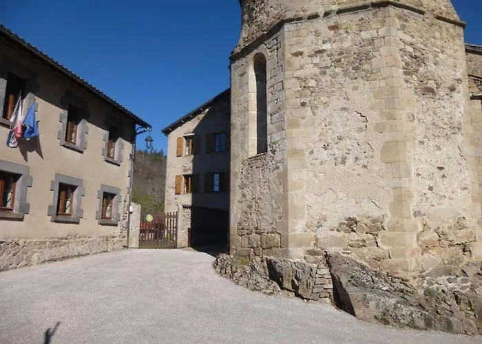 5 Pers. A Saint-vert: Nature, Calme, Proche Rivieres Et Sites Touristiques - Fr-1-582-223 Saint-Vert