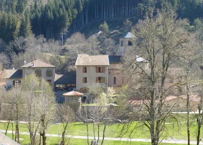 Дом отдыха 5 Pers. A Saint-vert: Nature, Calme, Proche Rivieres Et Sites Touristiques - Fr-1-582-223 Saint-Vert