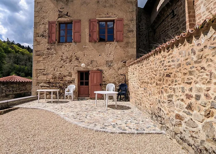 5 Pers. A Saint-vert: Nature, Calme, Proche Rivieres Et Sites Touristiques - Fr-1-582-223 Дом отдыха Saint-Vert